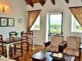 Accommodation-Vlei-Cottage-Lounge-dining