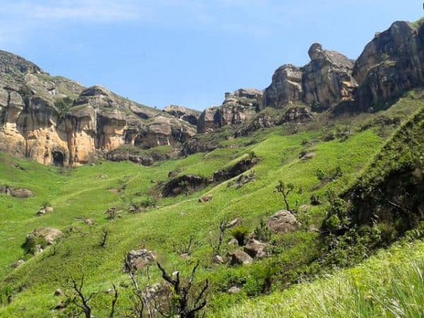 Drakensberg mountain view on Tugela gorge hiking trail