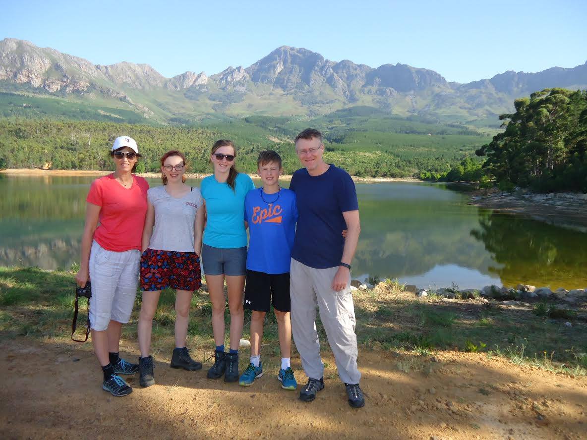 Read more about the article What is a walking holiday