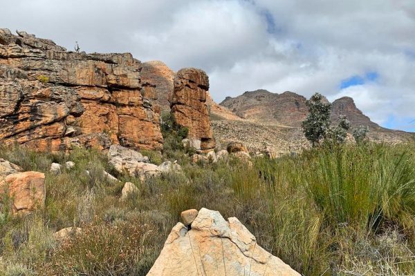 Kromrivier cave hiking Cederberg