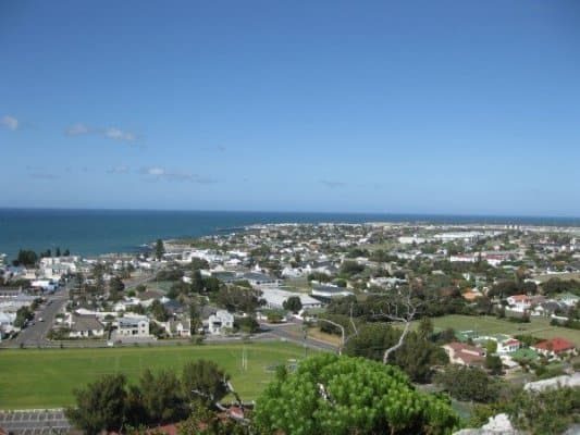 Hermanus Cycling Holiday 4 Cape Highlights Walk includes Hermanus Fernkloof hiking